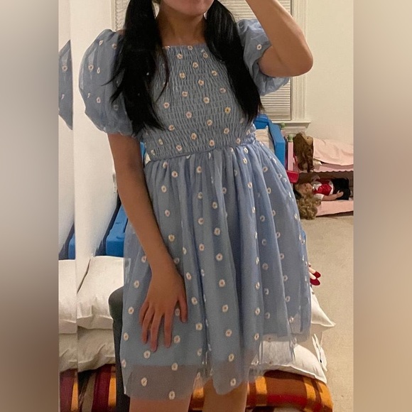 Lemongrass - Puff-Sleeve Daisy Embroidery Smocked Mesh Dress - Picture 2 of 5